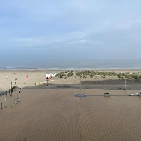 Apartment With Beautiful Sea View Nieuwpoort