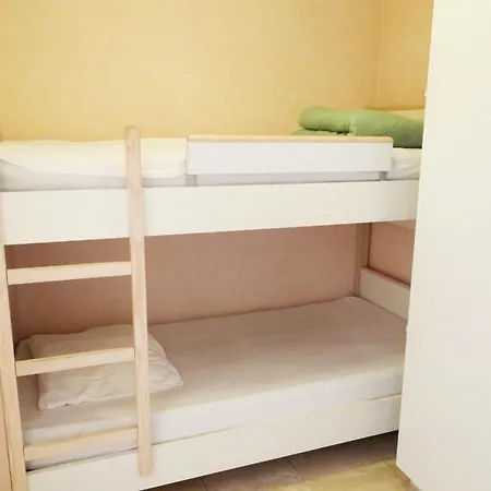 Apartman In By Scenic Beaches *