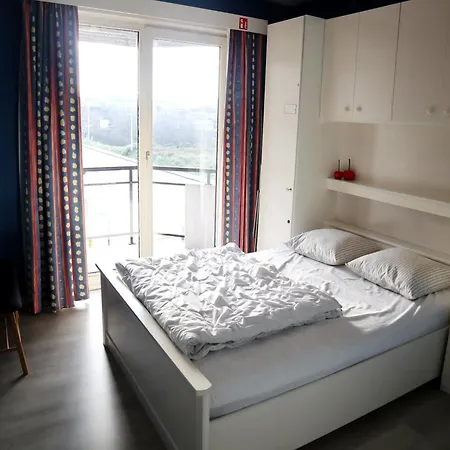 Apartment With Beautiful Sea View *
