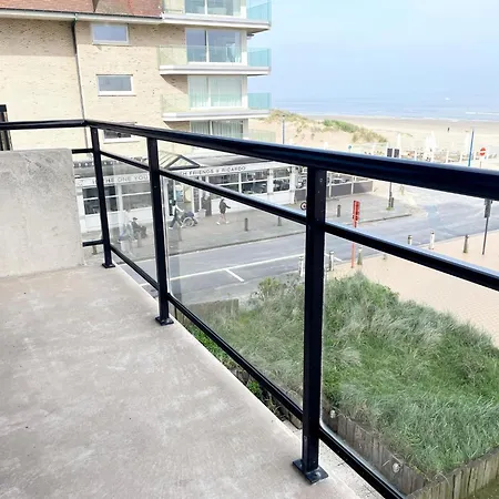 With Beautiful Sea View Apartment