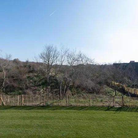 In By Scenic Beaches Lejlighed *